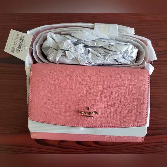 kate spade Handbags - Kate Spade Perry Leather Crossbody